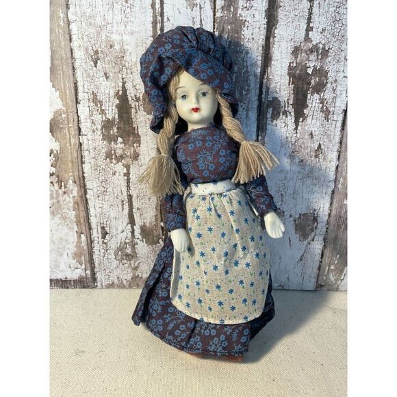 Vintage Porcelain Prairie Doll Made in Taiwan - Picture 2 of 5
